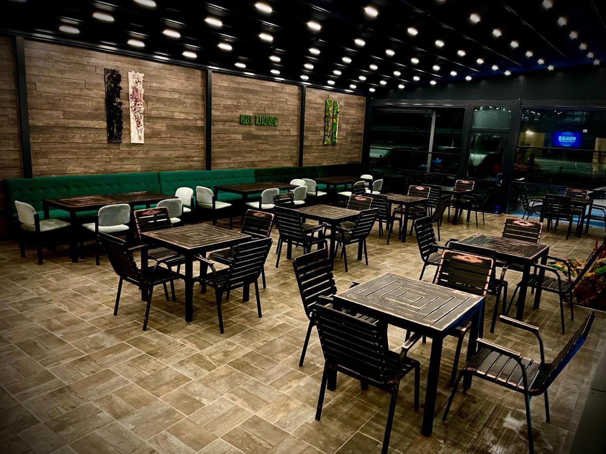 Mbi Travel Inn Craiova Exterior foto